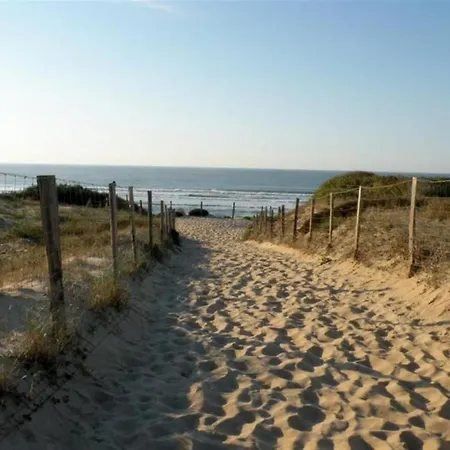 Coquet Proche Plage, Quartier Calme, Parking Prive - Fr-1-239-1065 *